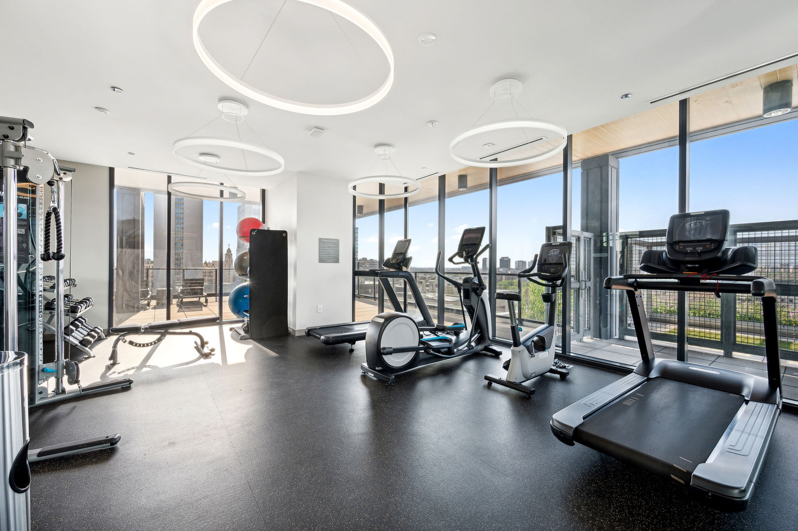 366 W Superior Street Unit: 401