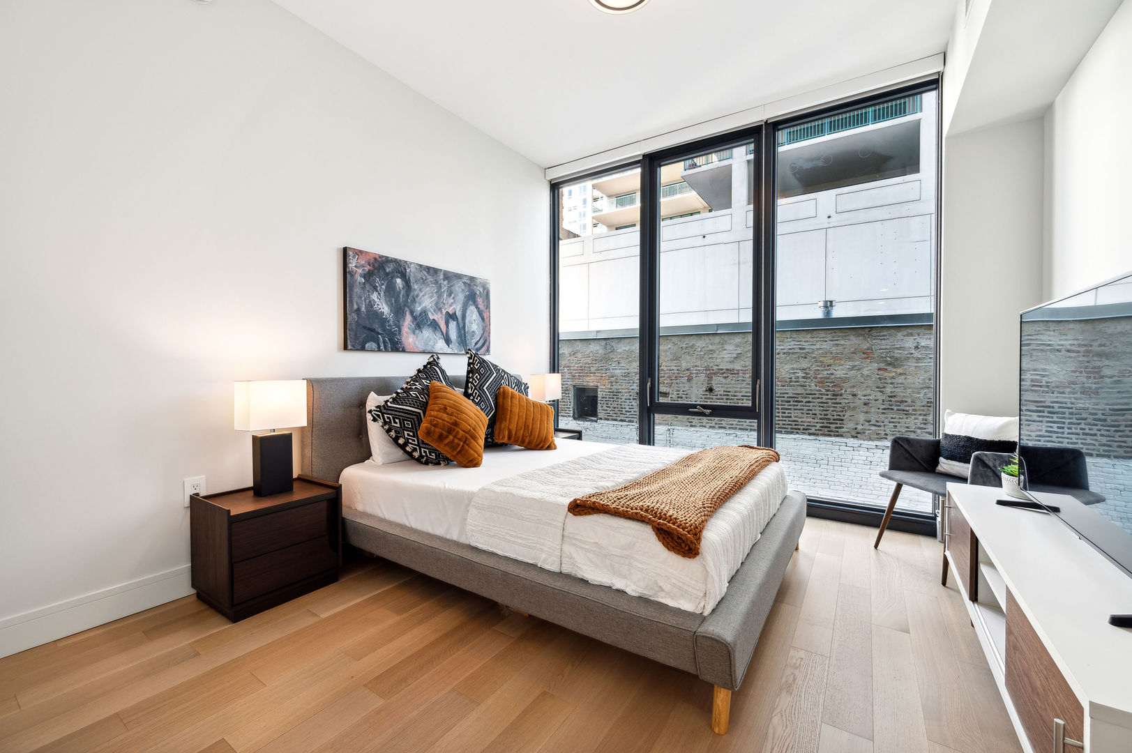 366 W Superior Street Unit: 401