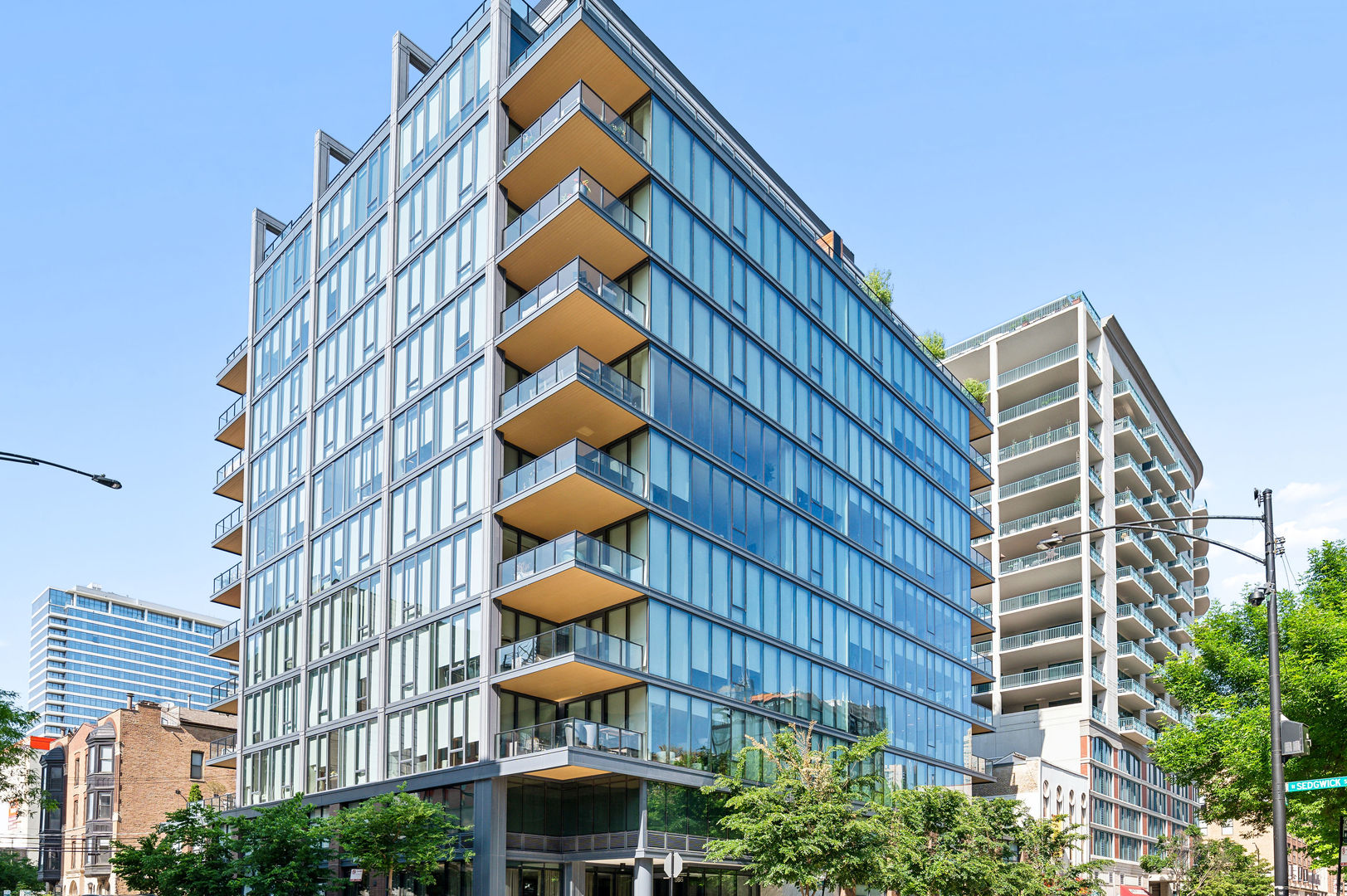 366 W Superior Street Unit: 401
