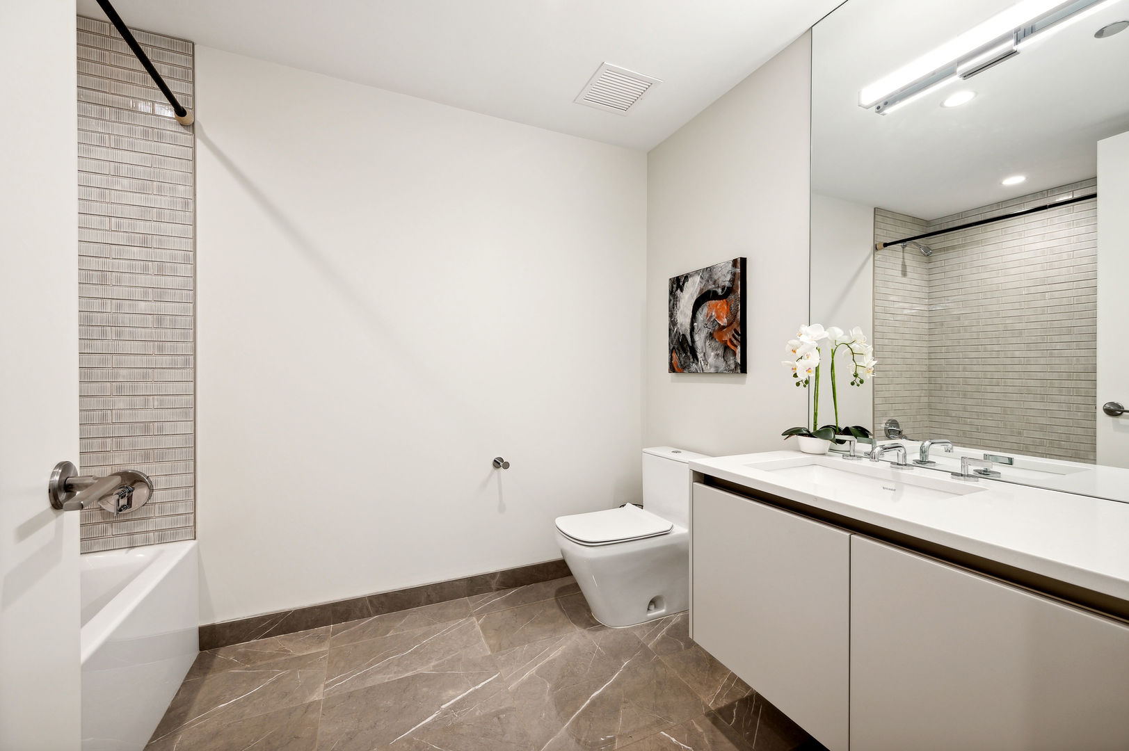 366 W Superior Street Unit: 401