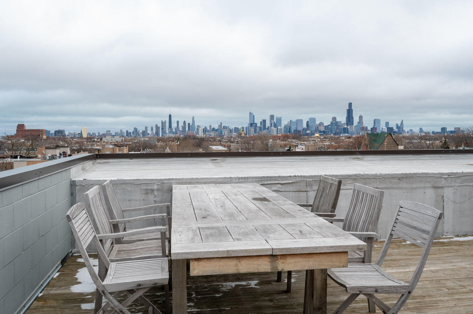934 N California Avenue Unit: 4N
