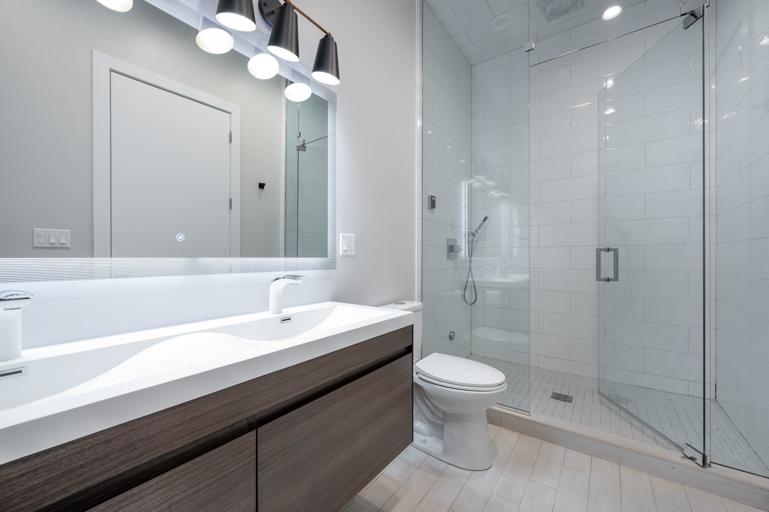 934 N California Avenue Unit: 4N