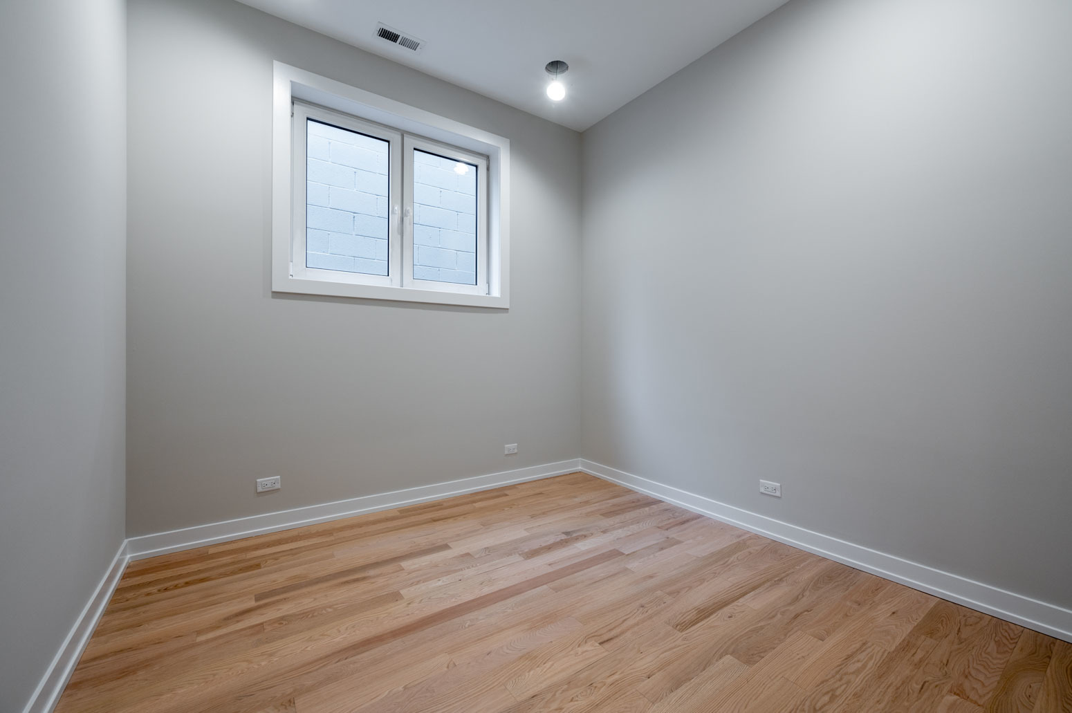 934 N California Avenue Unit: 4N