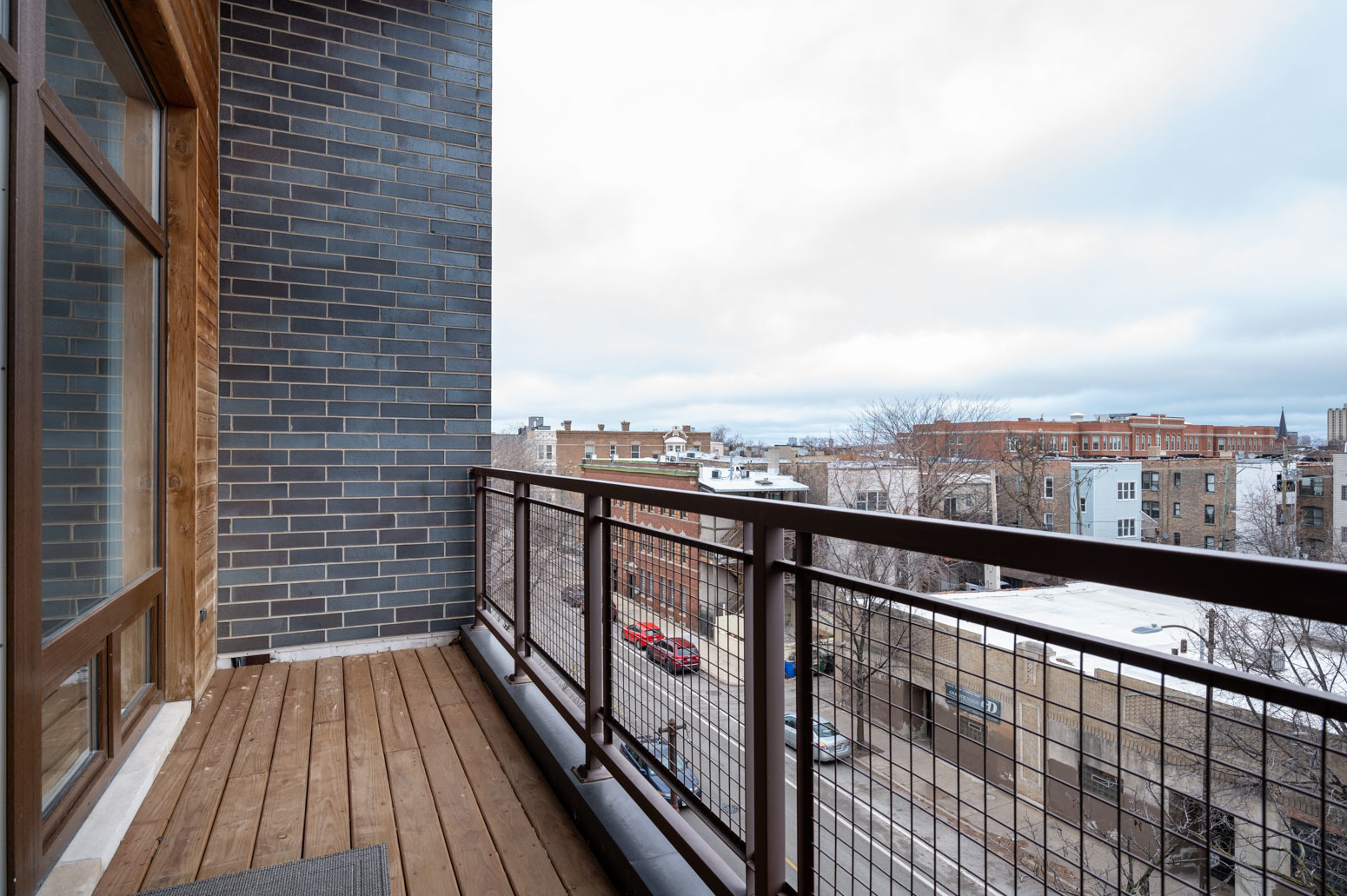 934 N California Avenue Unit: 4N