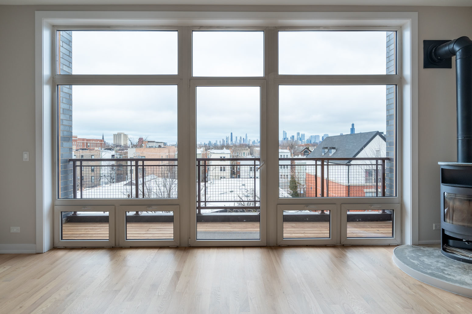 934 N California Avenue Unit: 4N