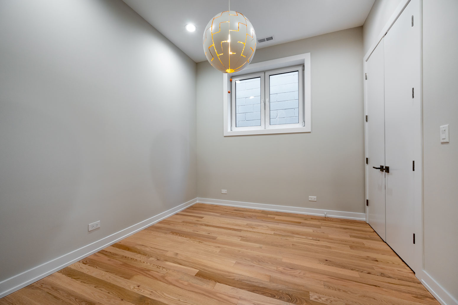 934 N California Avenue Unit: 4N