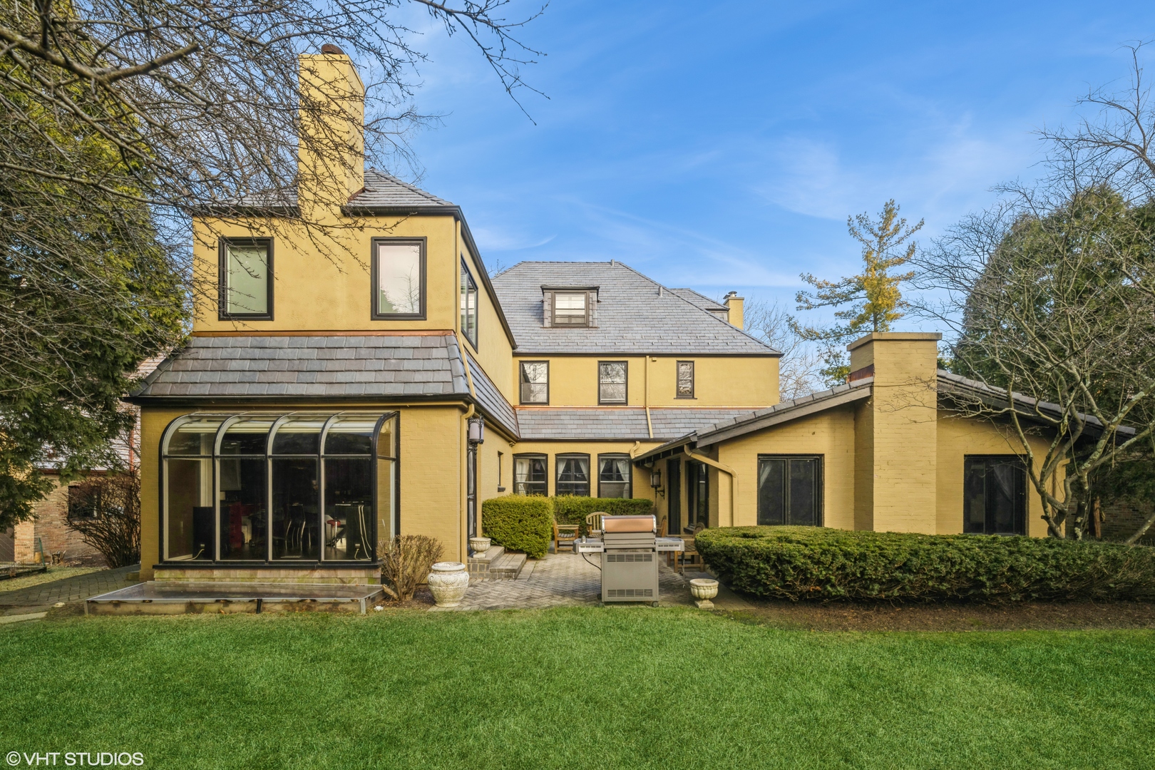 332 N Deere Park Drive W