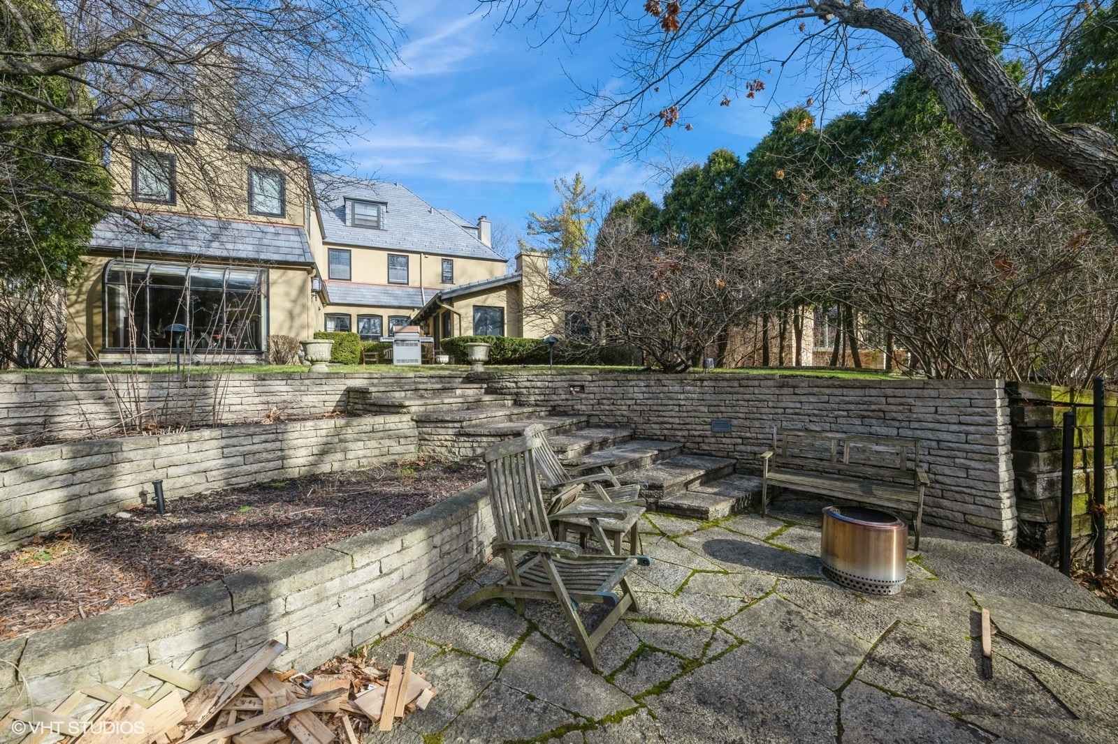 332 N Deere Park Drive W