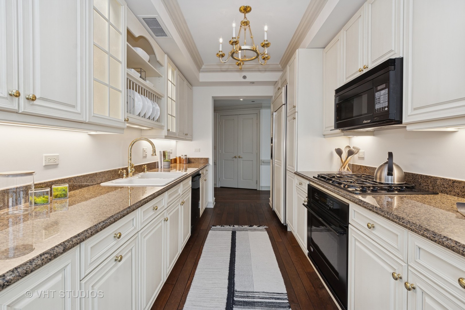130 N Garland Court Unit: 3204
