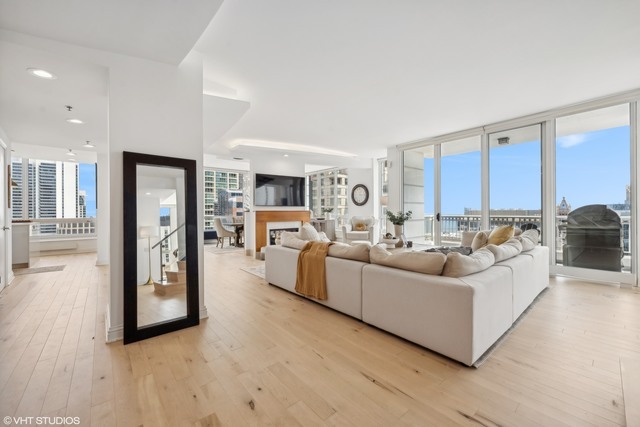 55 E Erie Street Unit: 3703-3803