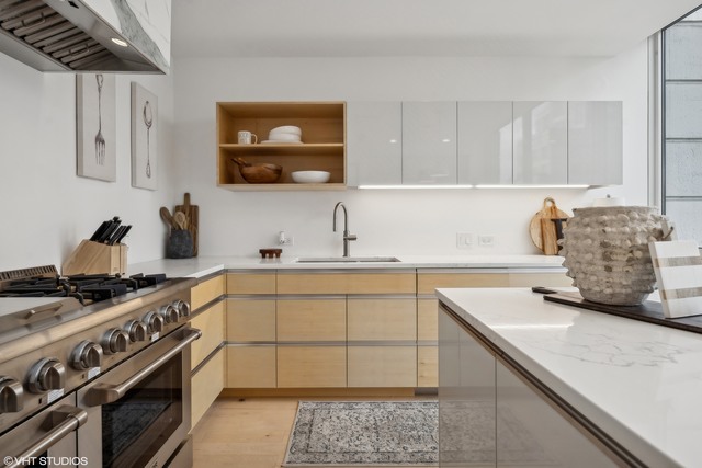 55 E Erie Street Unit: 3703-3803