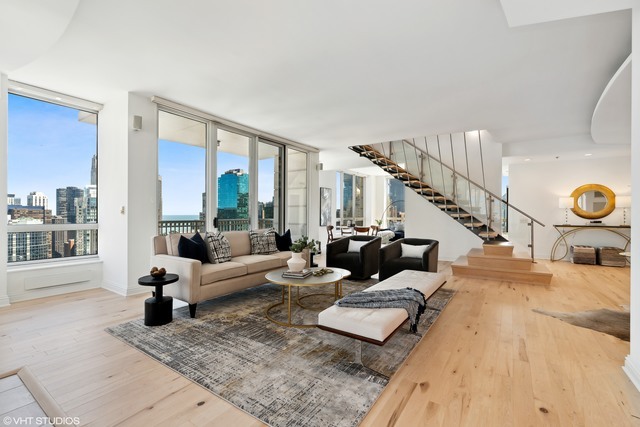 55 E Erie Street Unit: 3703-3803