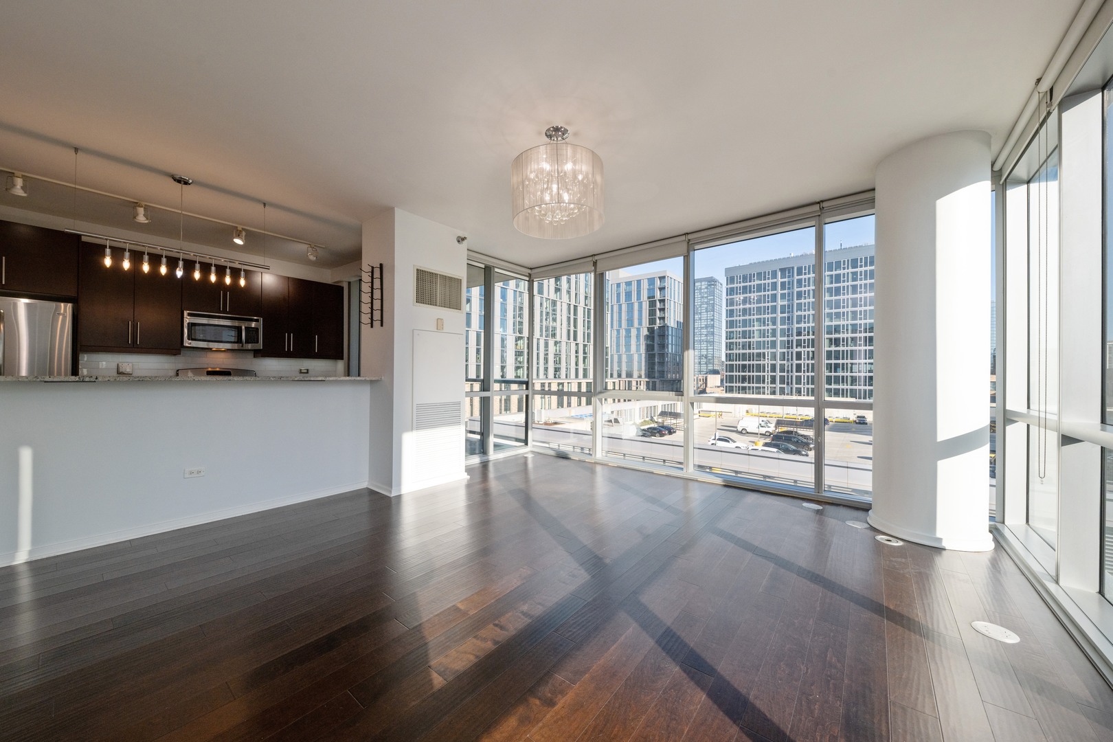 123 S GREEN Street Unit: 703B