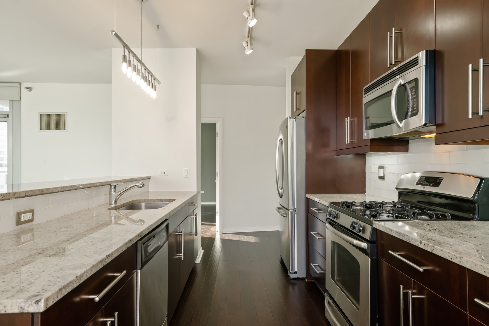 123 S GREEN Street Unit: 703B
