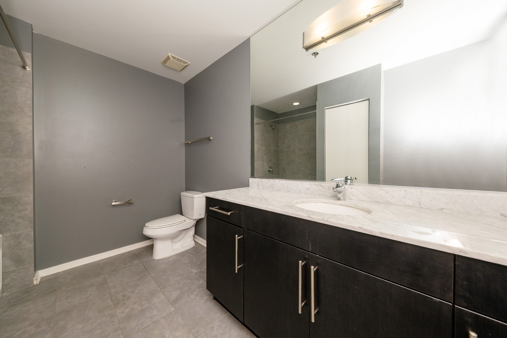 123 S GREEN Street Unit: 703B