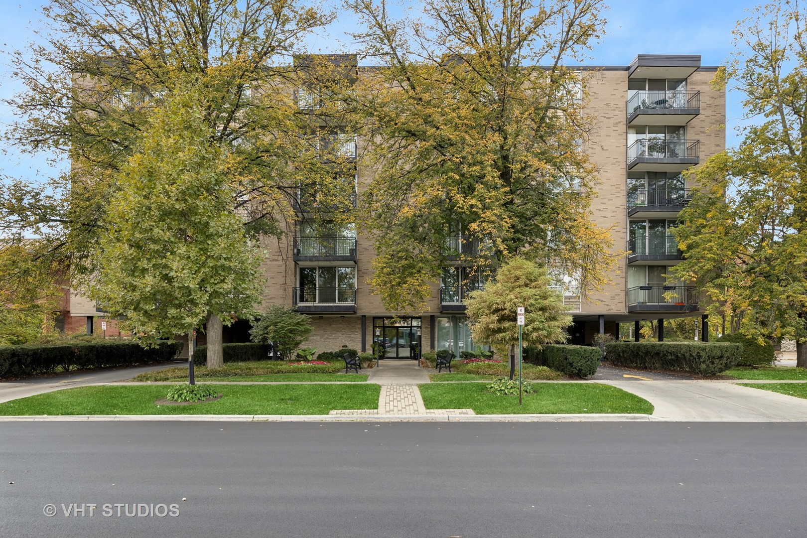 424 Park Avenue Unit: 602