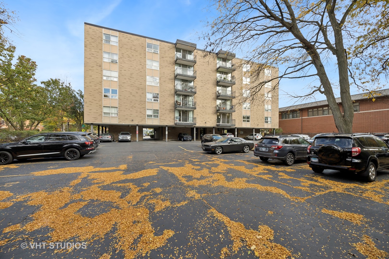 424 Park Avenue Unit: 602