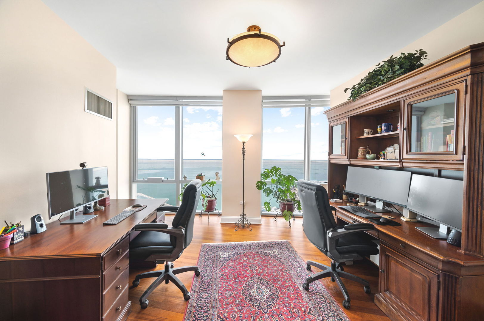 1211 S Prairie Avenue Unit: 6201