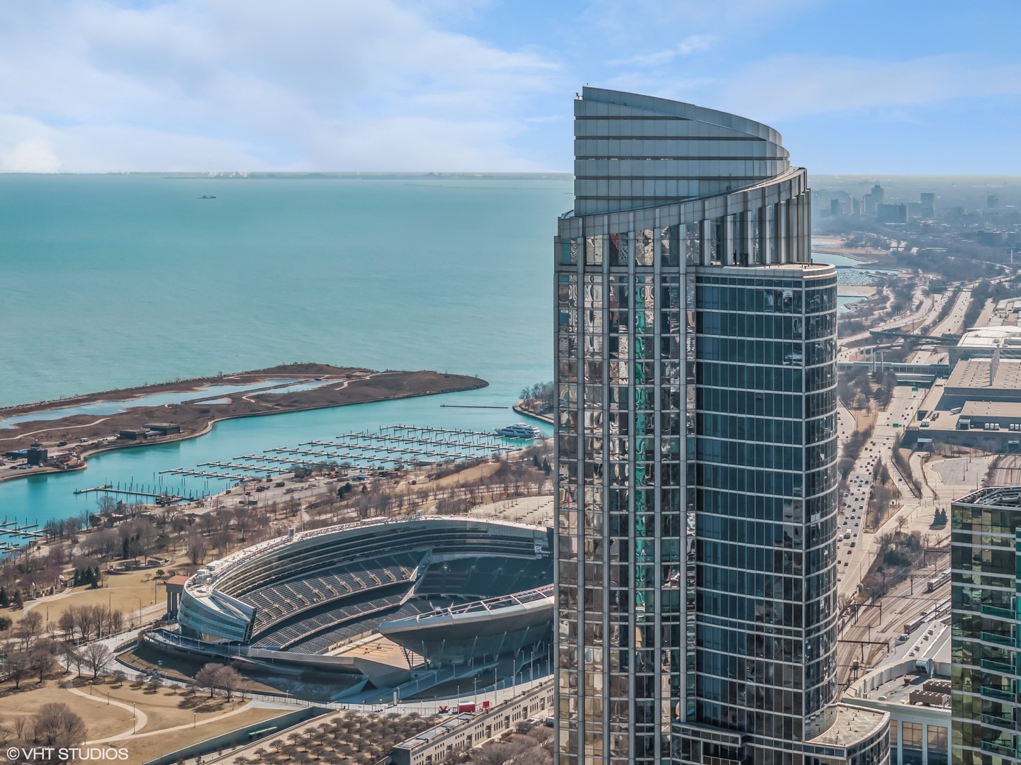 1211 S Prairie Avenue Unit: 6201