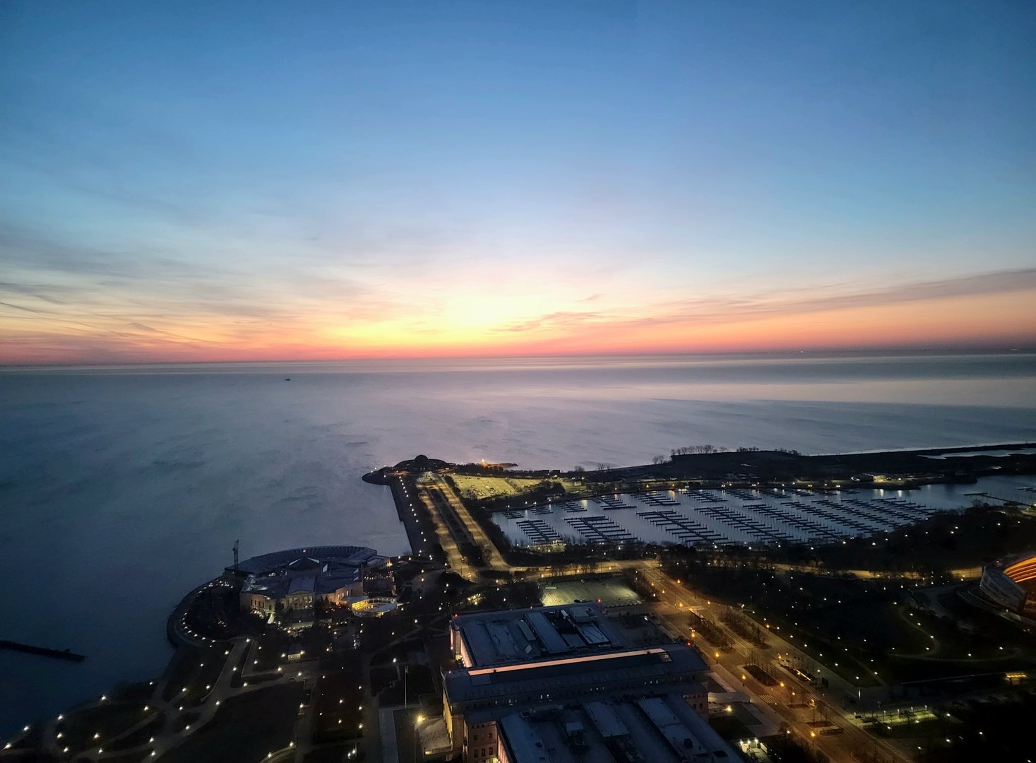 1211 S Prairie Avenue Unit: 6201