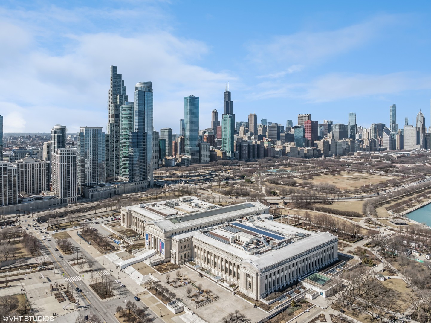 1211 S Prairie Avenue Unit: 6201
