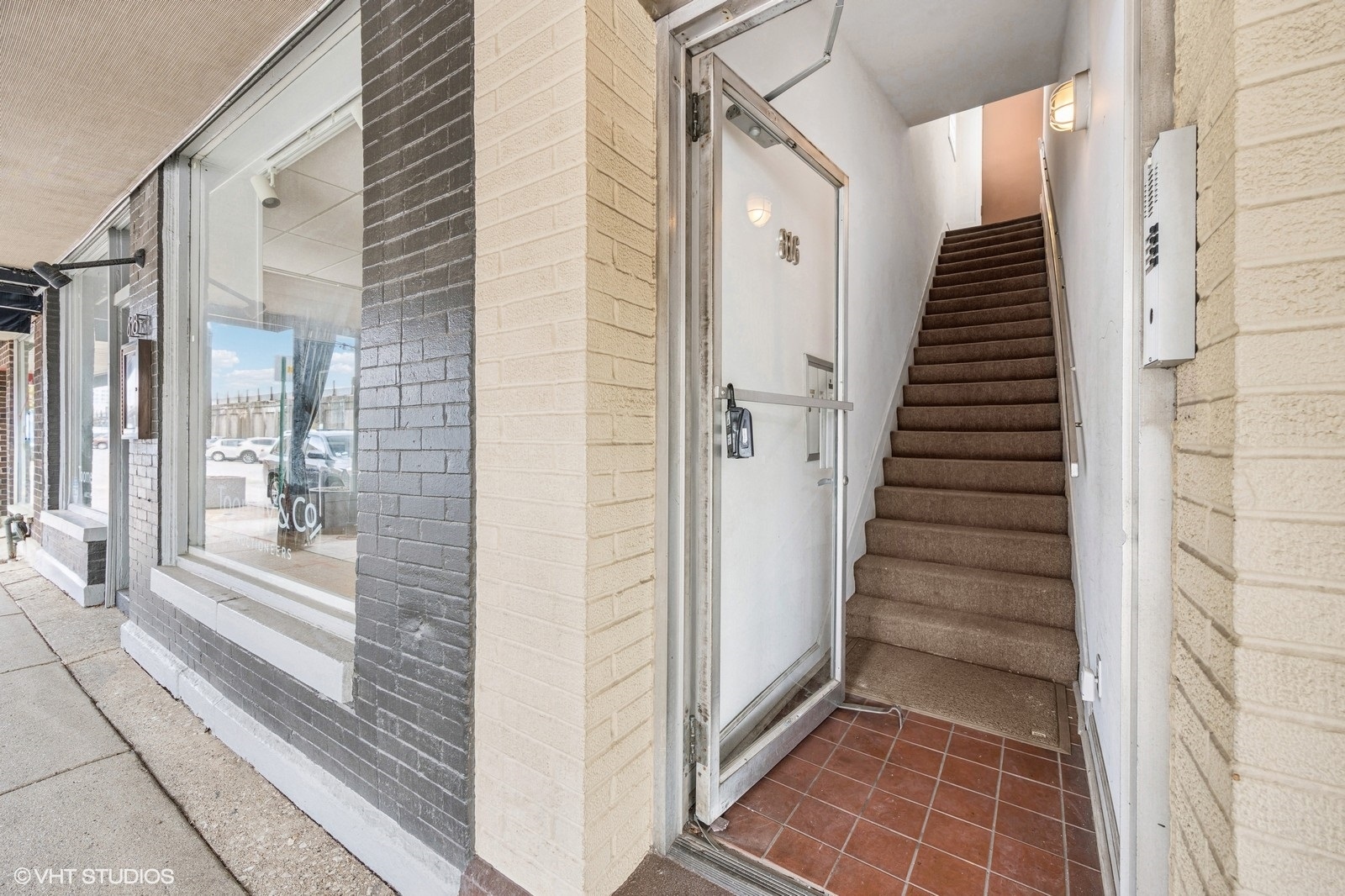 816 North Boulevard Unit: 2W