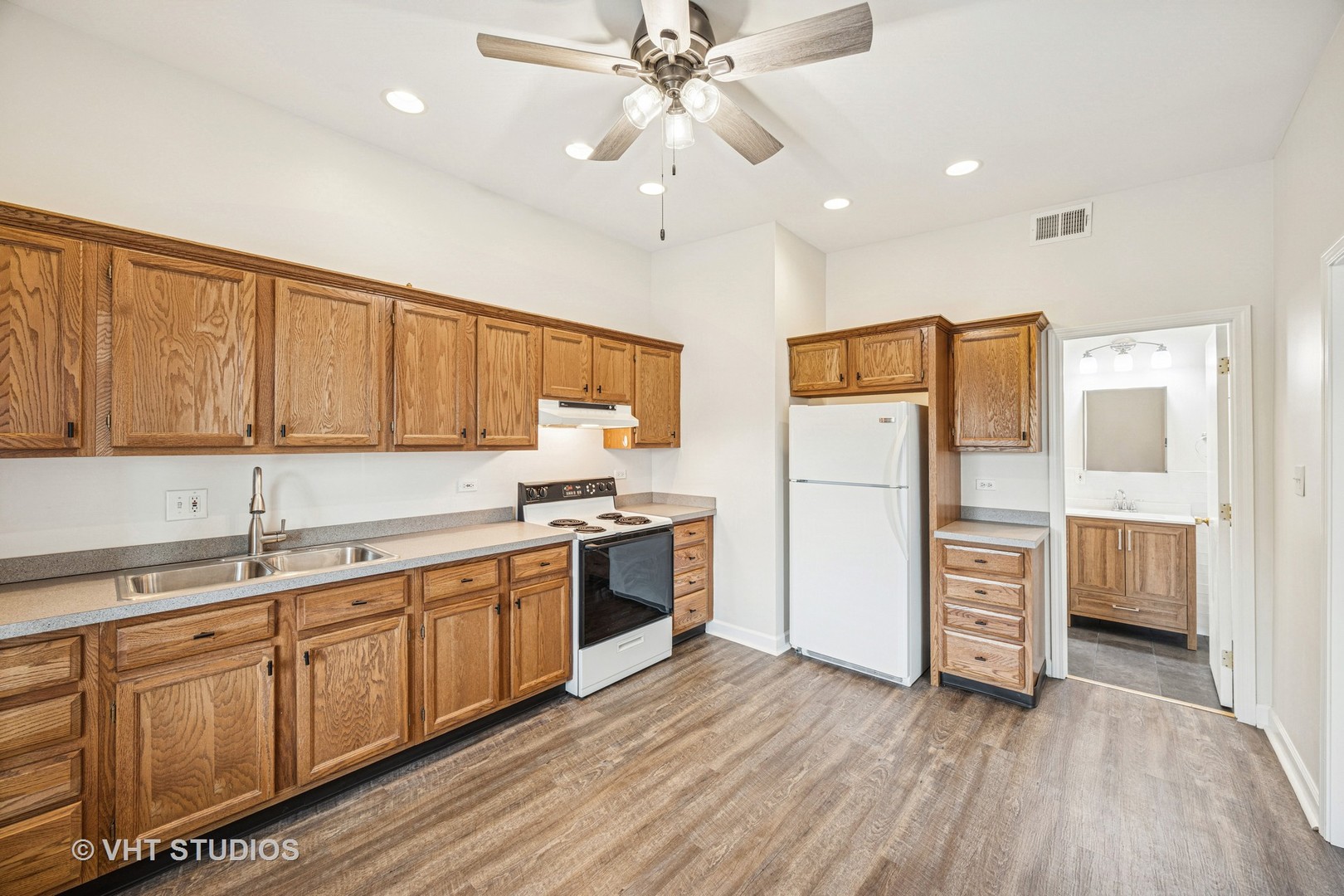 816 North Boulevard Unit: 2F