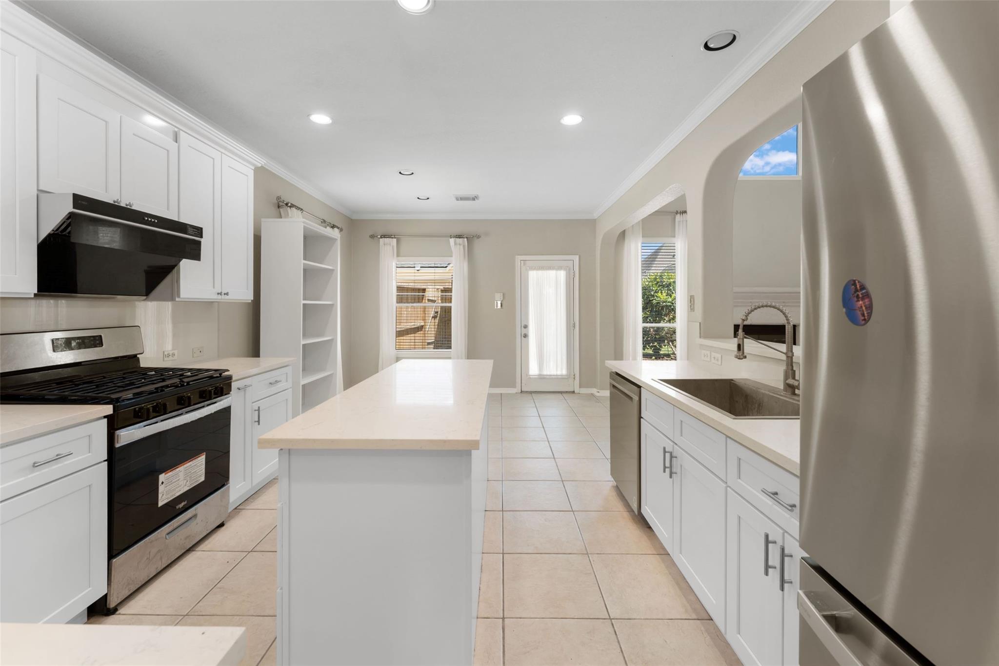 6518 Felicia Oaks Trail