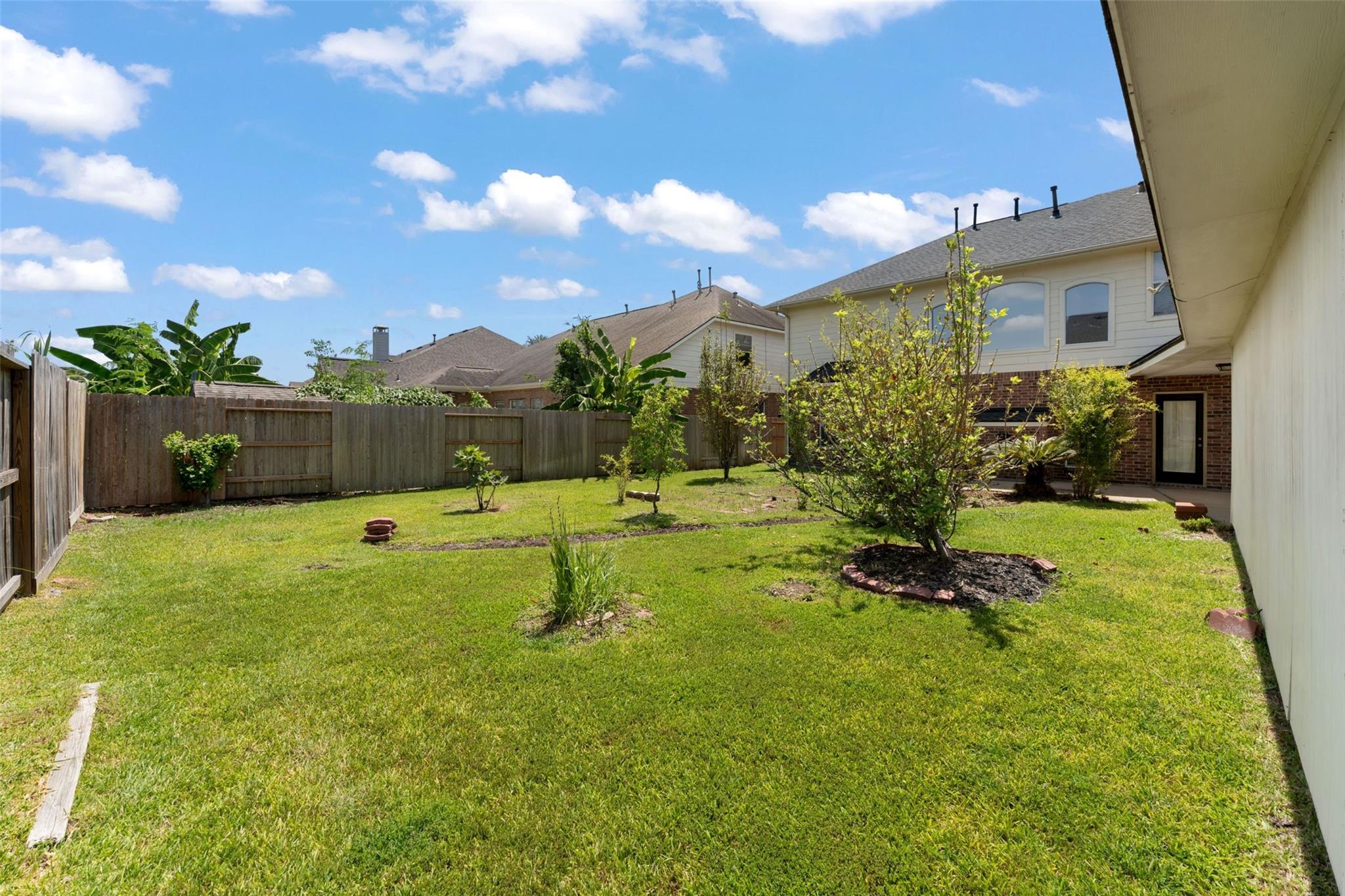 6518 Felicia Oaks Trail