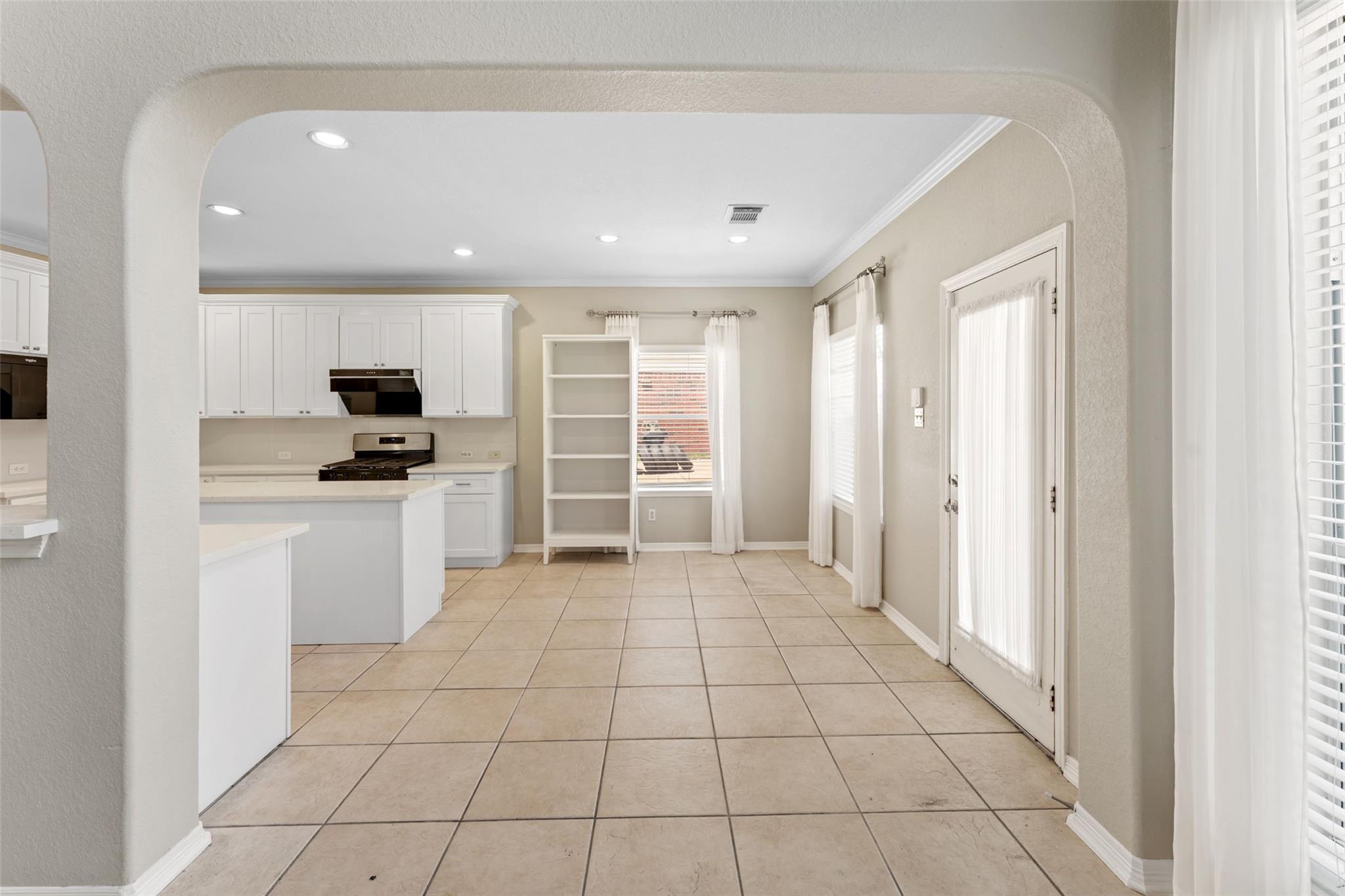 6518 Felicia Oaks Trail