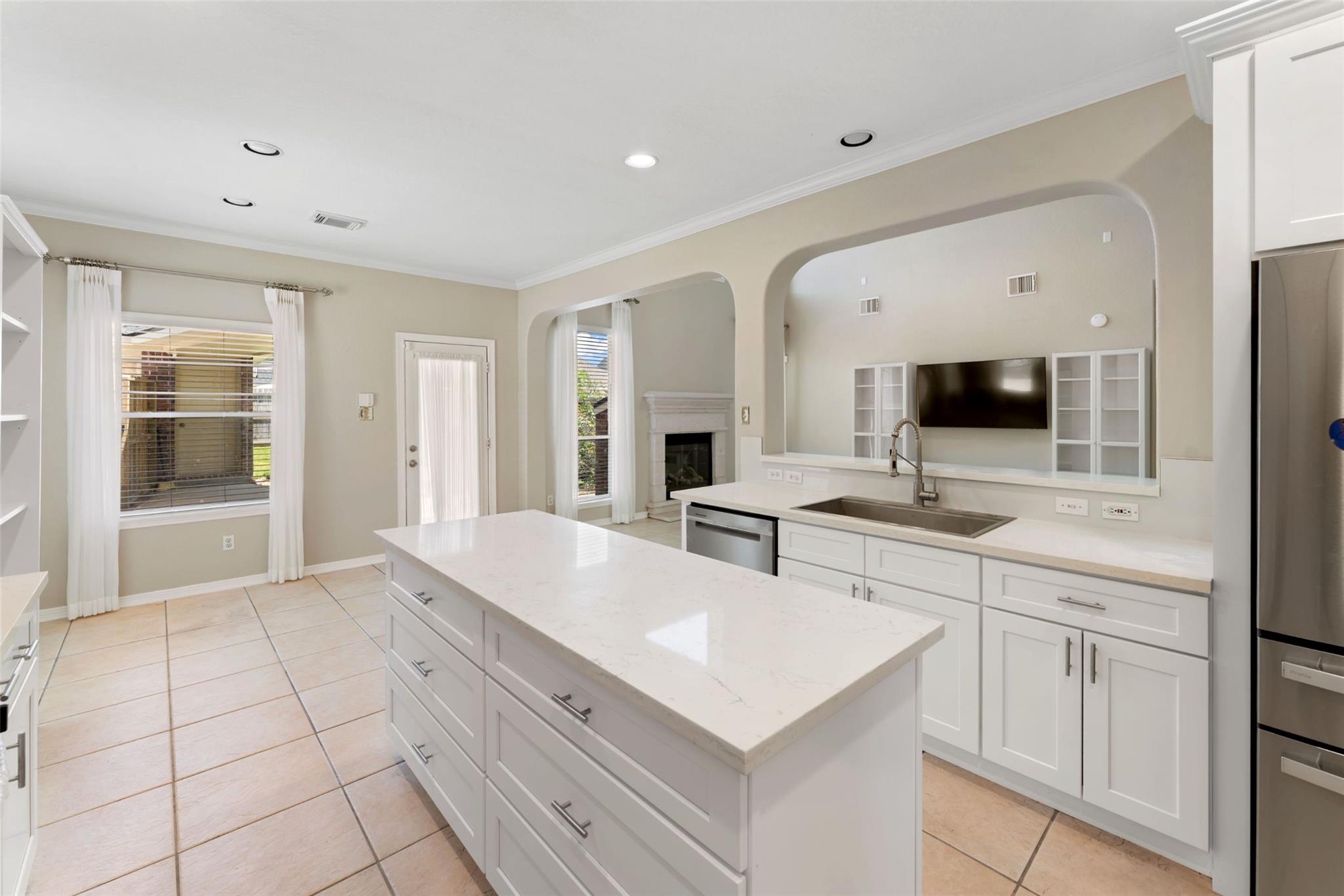6518 Felicia Oaks Trail