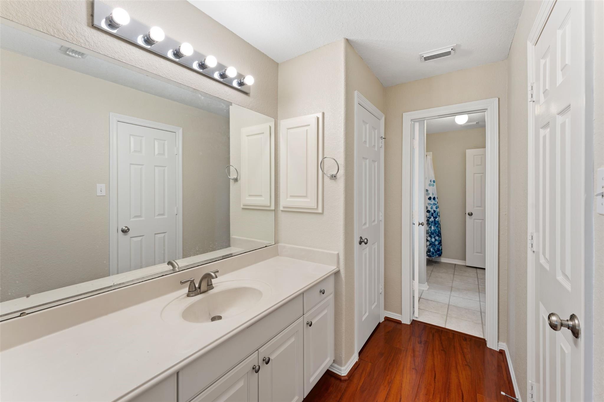 6518 Felicia Oaks Trail