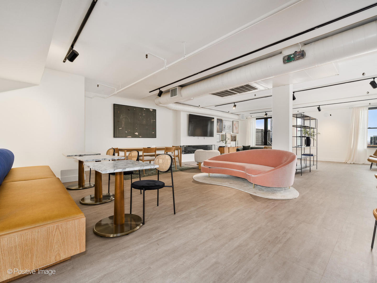 728 W Jackson Boulevard Unit: 221-222
