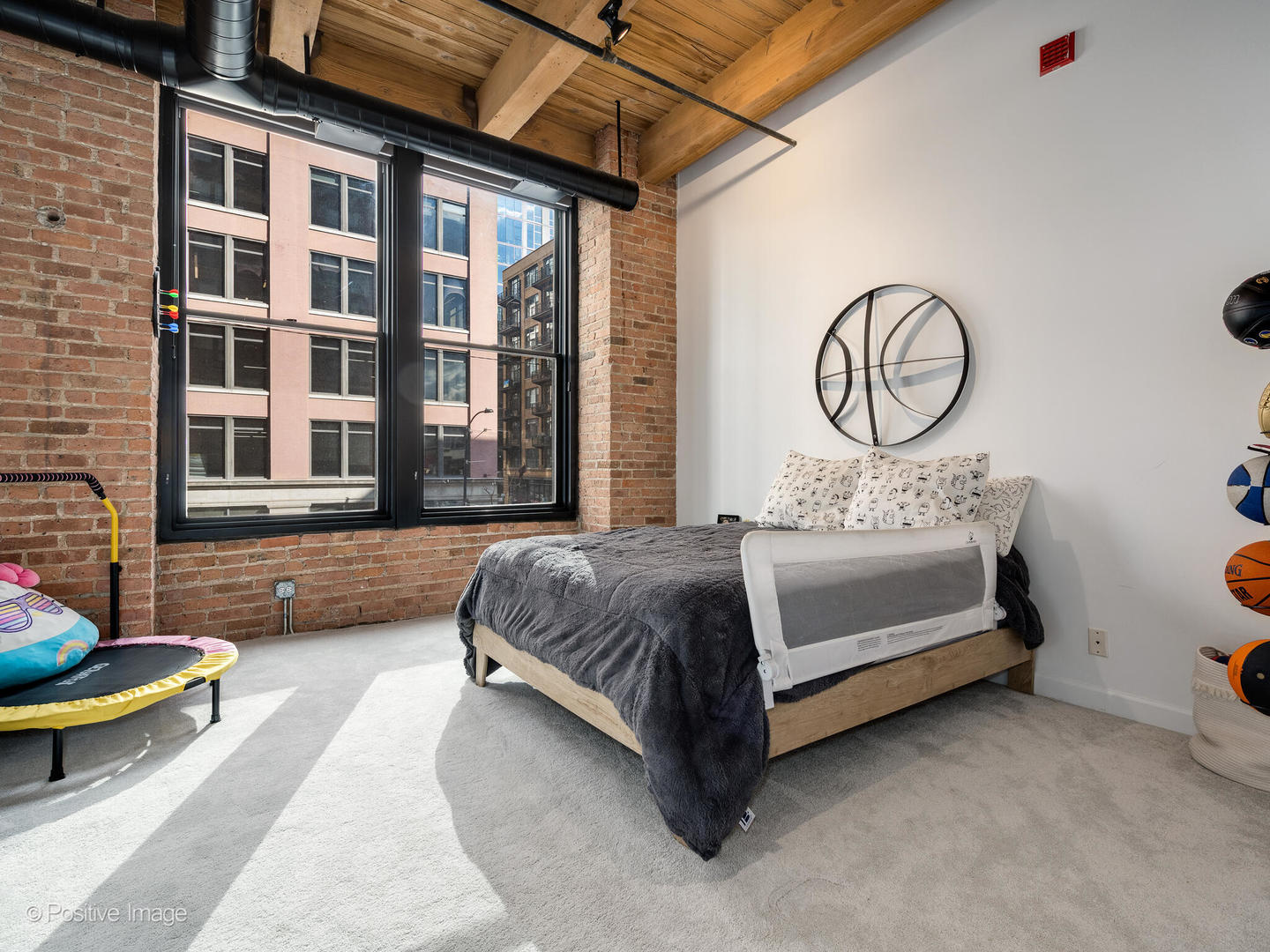 728 W Jackson Boulevard Unit: 221-222