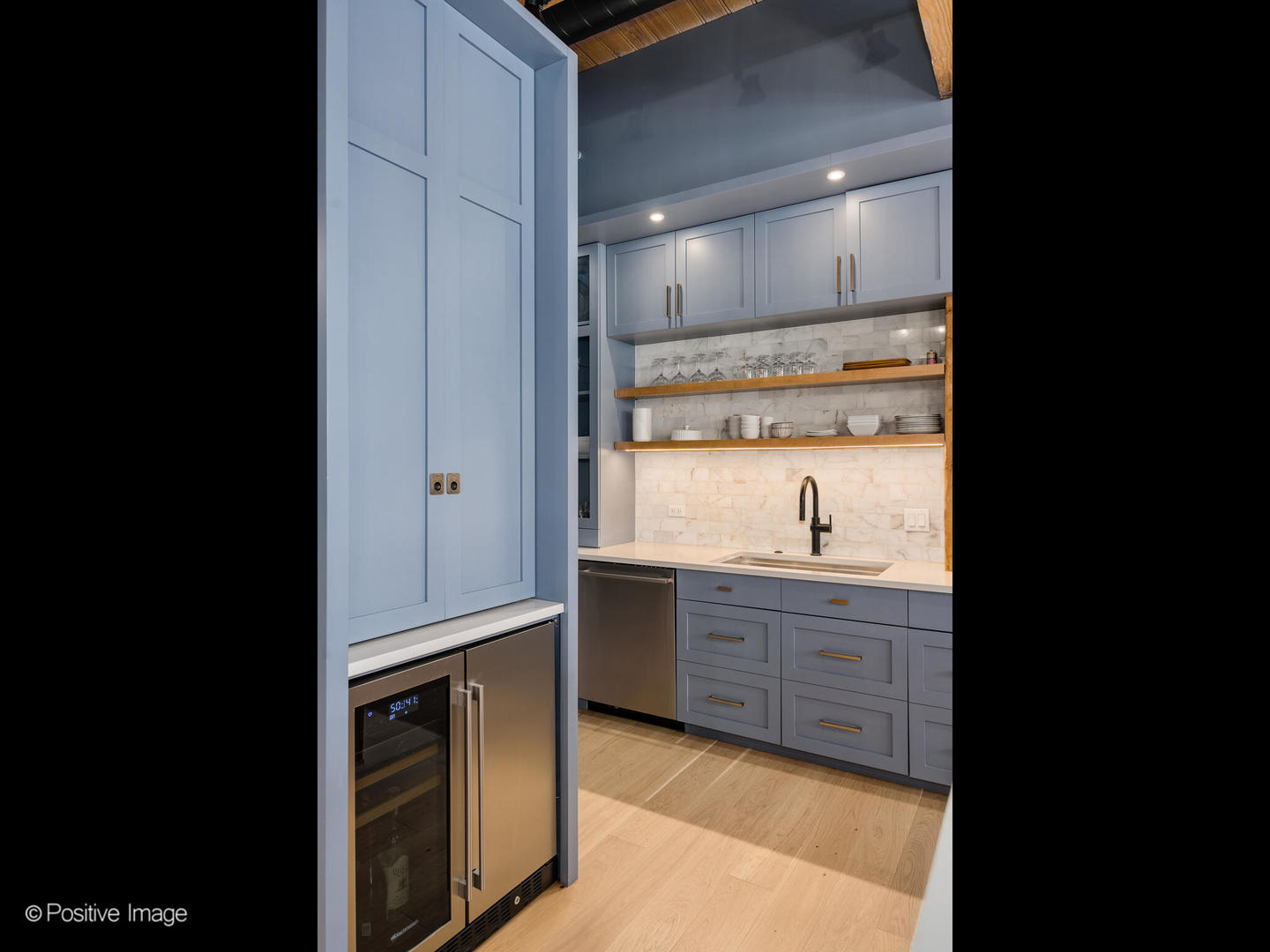 728 W Jackson Boulevard Unit: 221-222