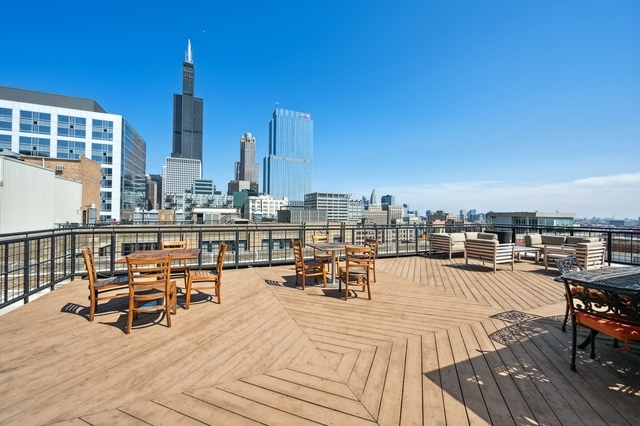 728 W Jackson Boulevard Unit: 221-222