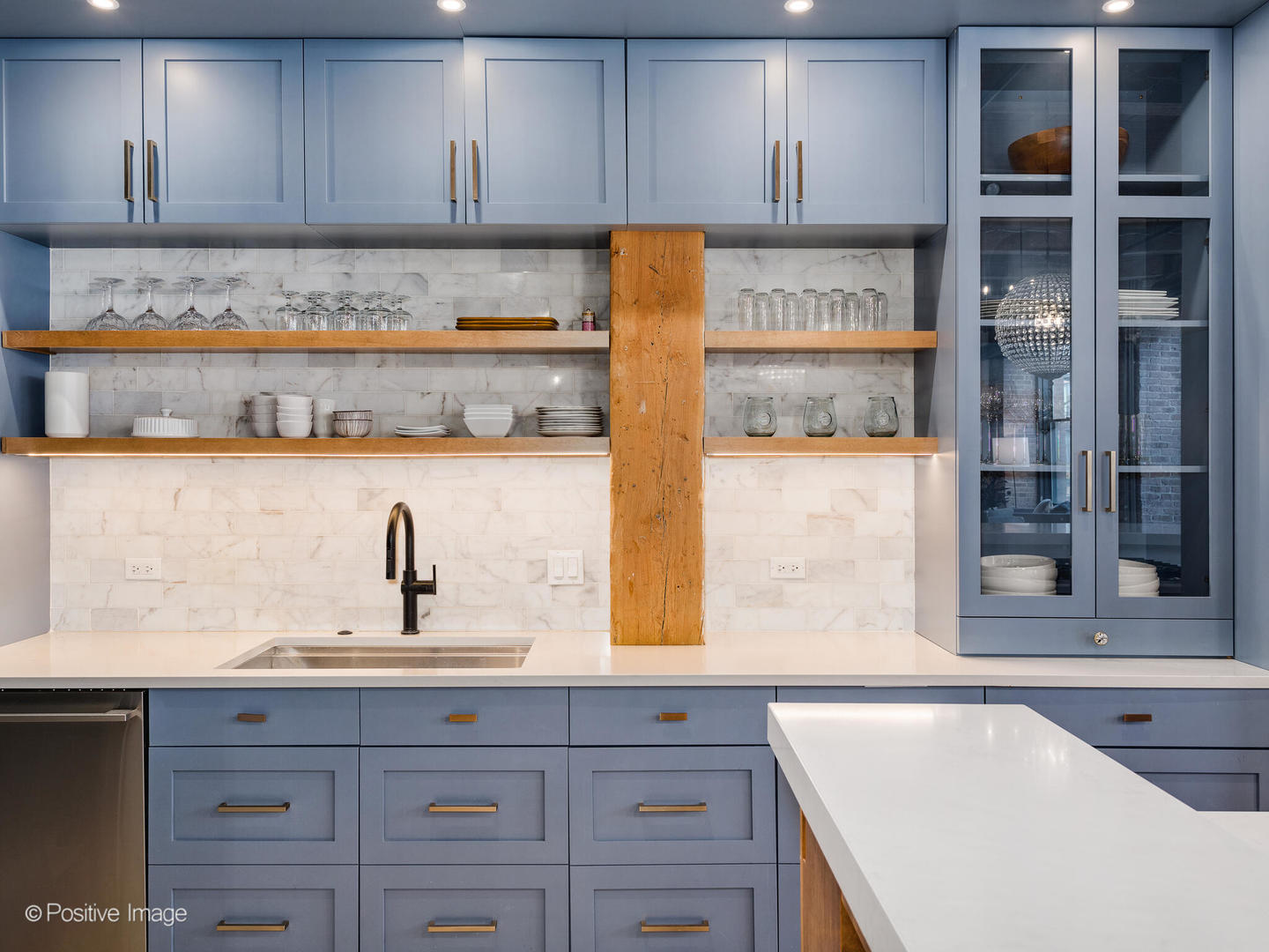 728 W Jackson Boulevard Unit: 221-222