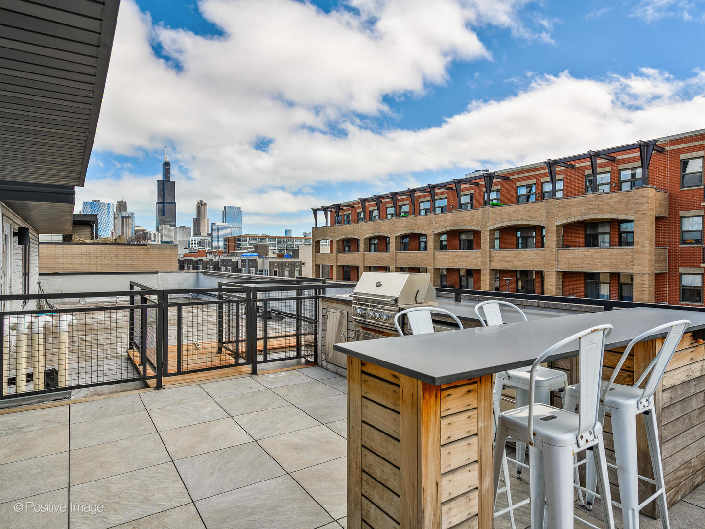 1312 W MADISON Street Unit: 4B
