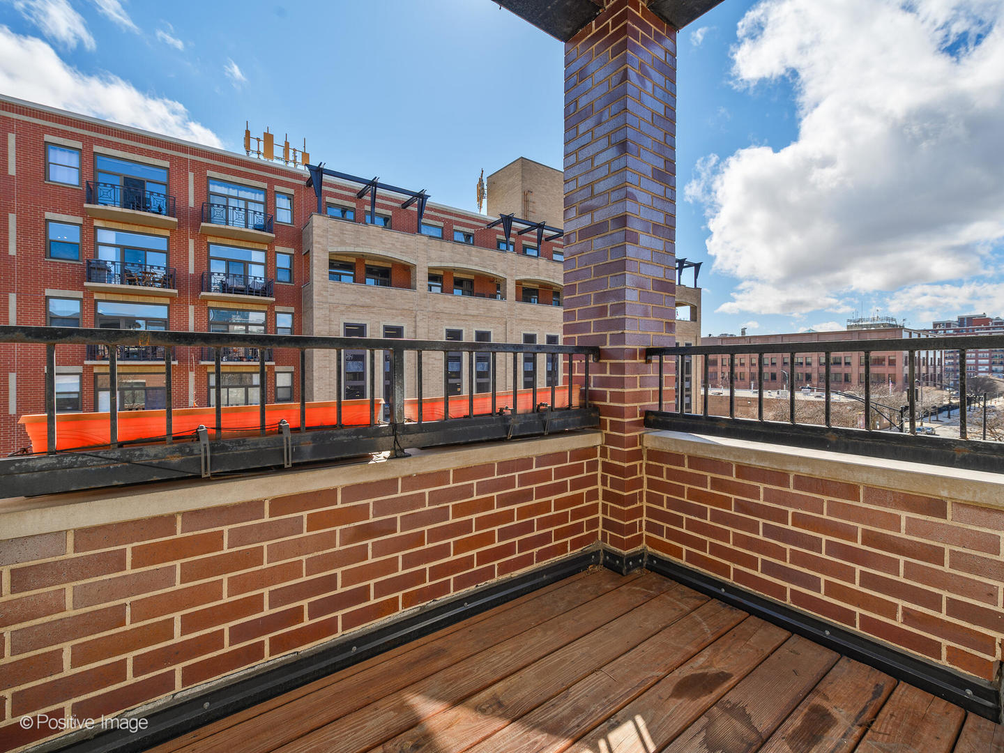 1312 W MADISON Street Unit: 4B