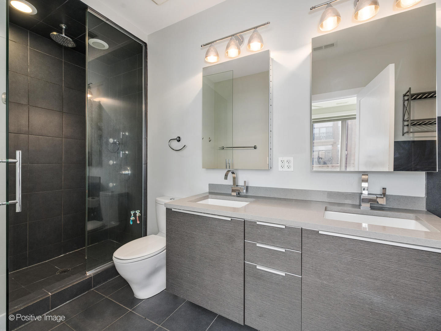 1312 W MADISON Street Unit: 4B