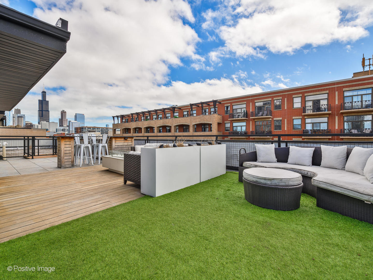 1312 W MADISON Street Unit: 4B
