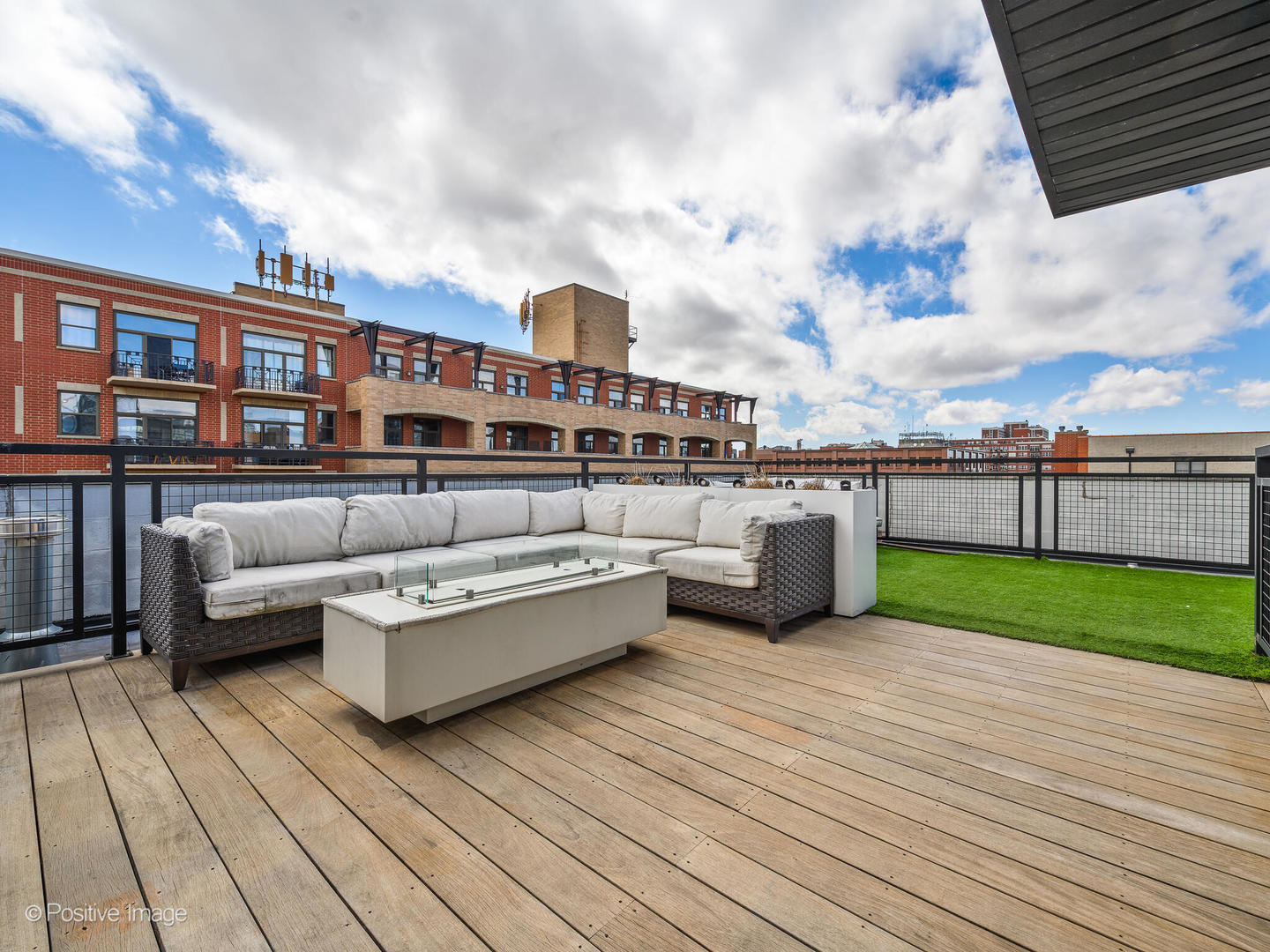 1312 W MADISON Street Unit: 4B