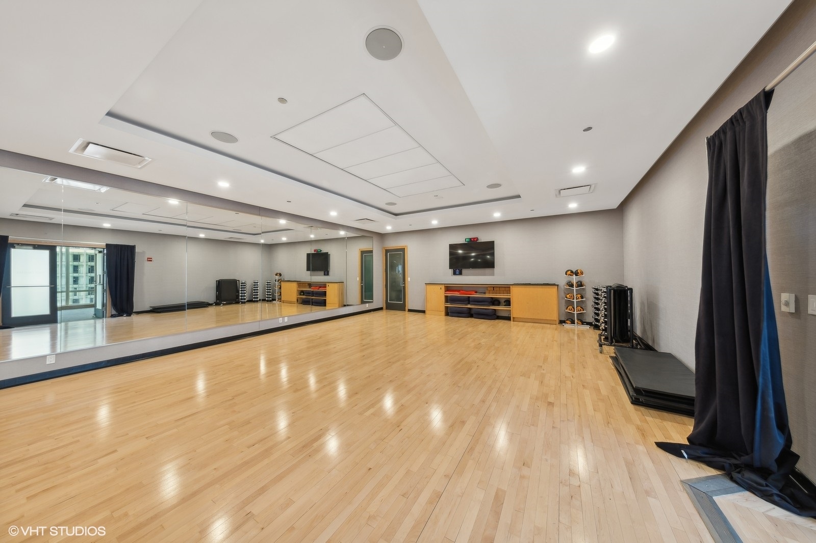 401 N Wabash Avenue Unit: 56D