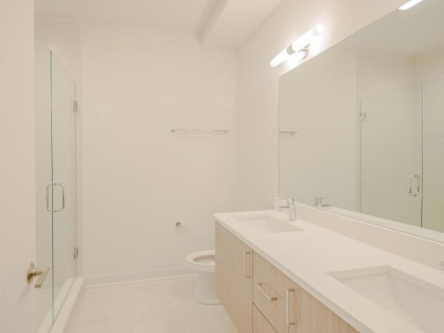 832 W Erie Street Unit: 1E