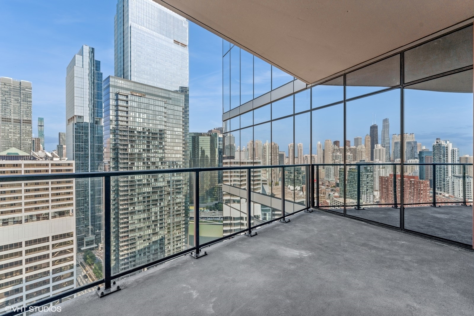 350 N Canal Street Unit: 3207