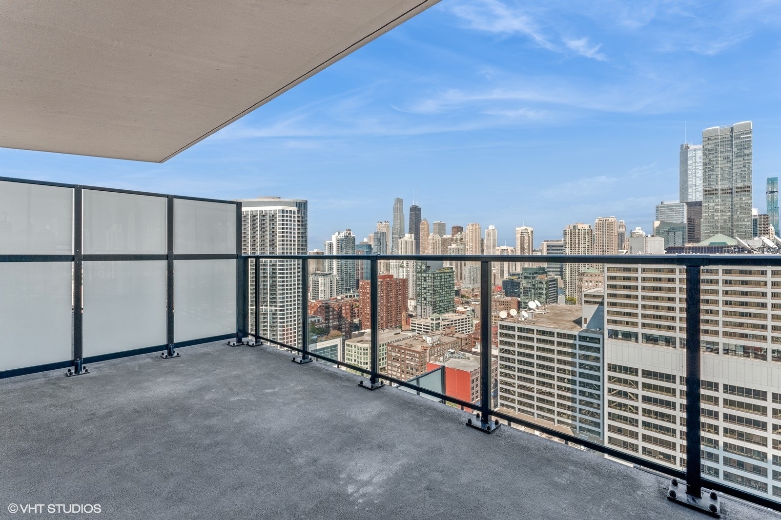 350 N Canal Street Unit: 3207