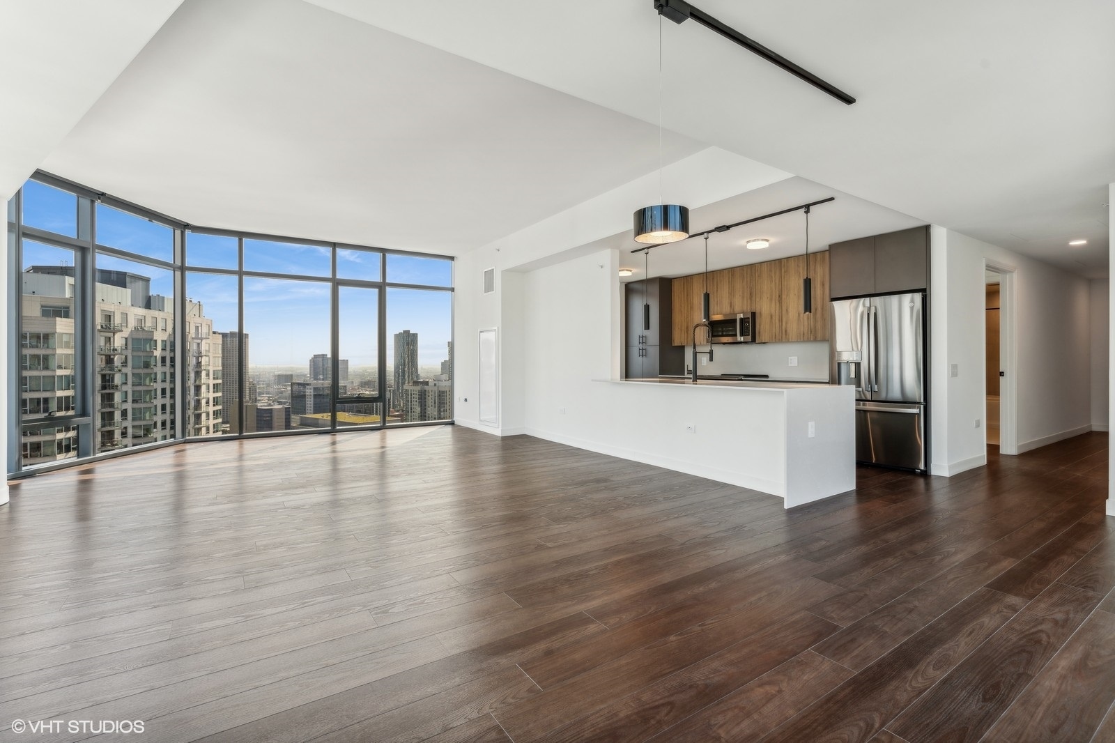 350 N Canal Street Unit: 3207