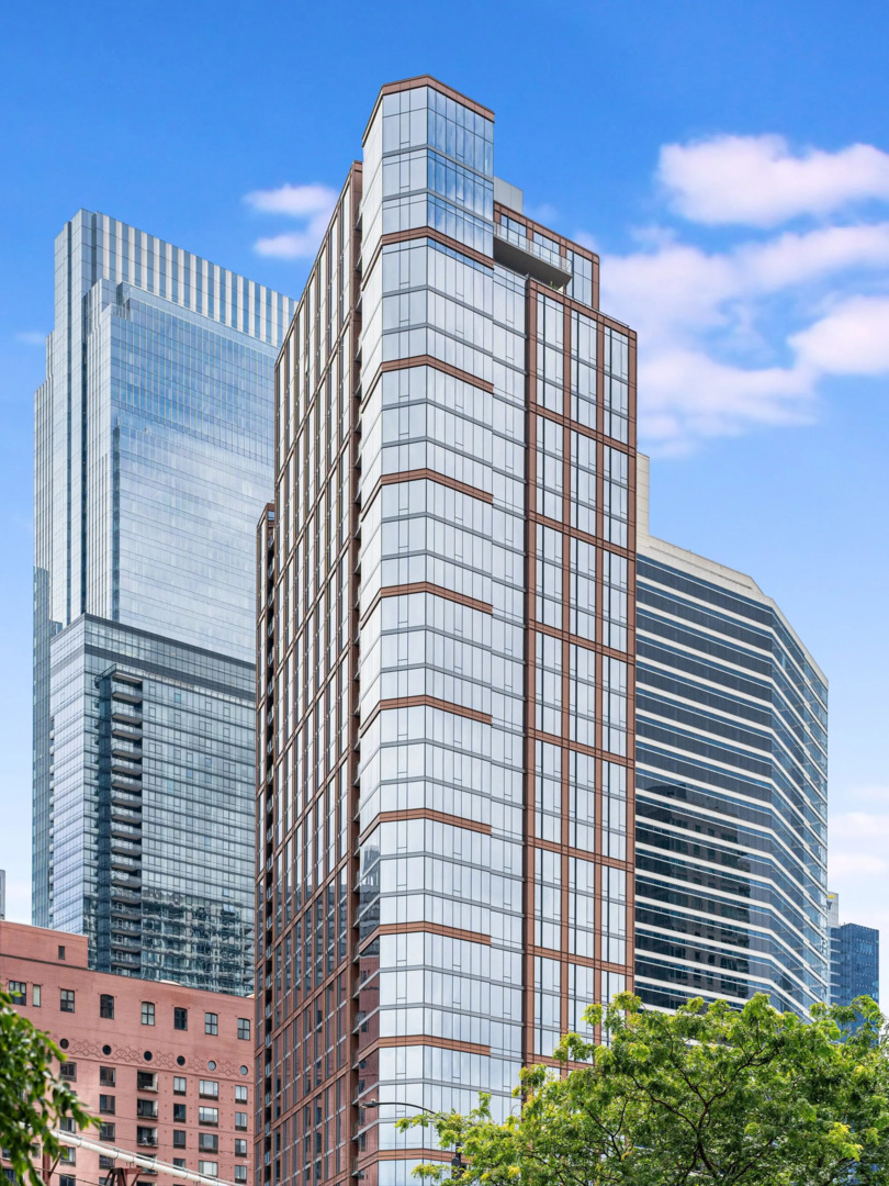 350 N Canal Street Unit: 3207