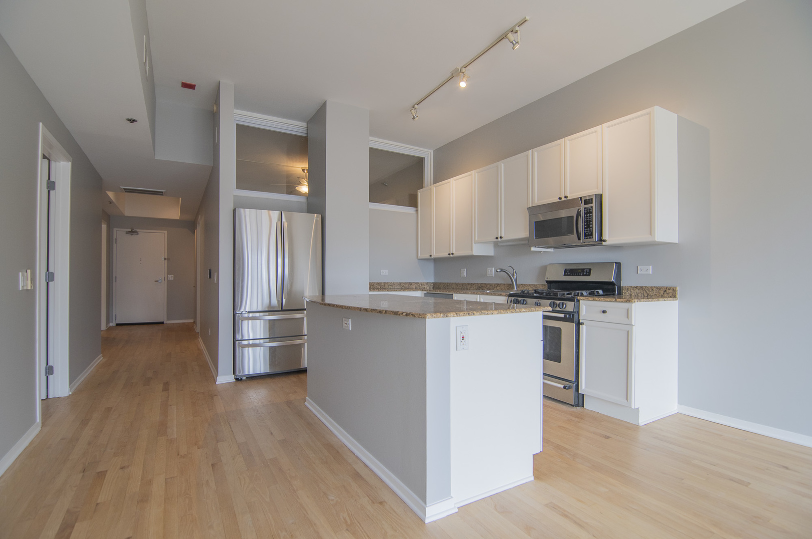1201 W ADAMS Street Unit: 1004
