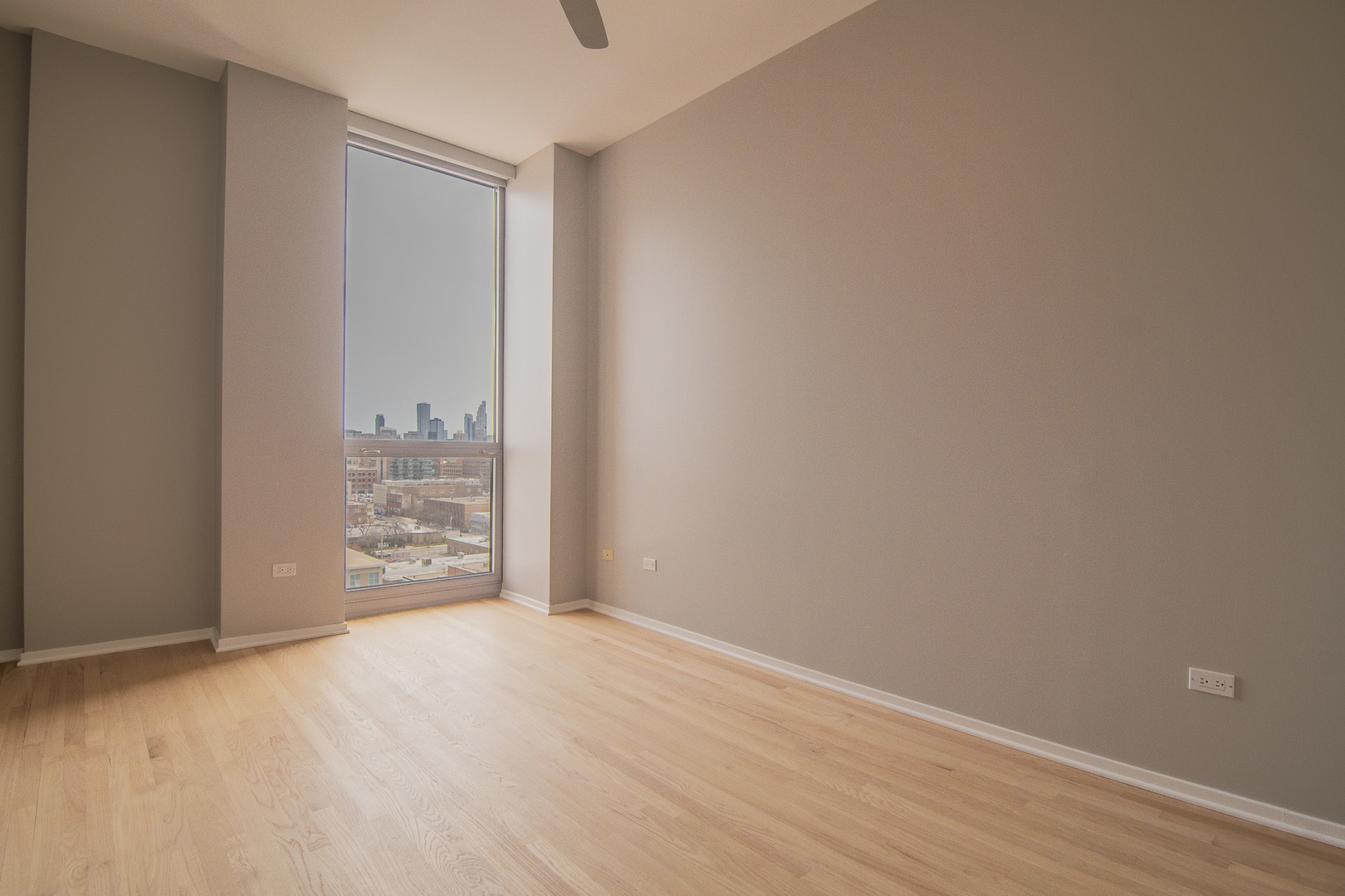 1201 W ADAMS Street Unit: 1004
